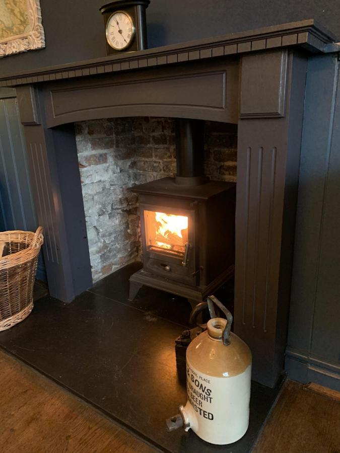Bed and Breakfast Three Tuns Ashwell Экстерьер фото