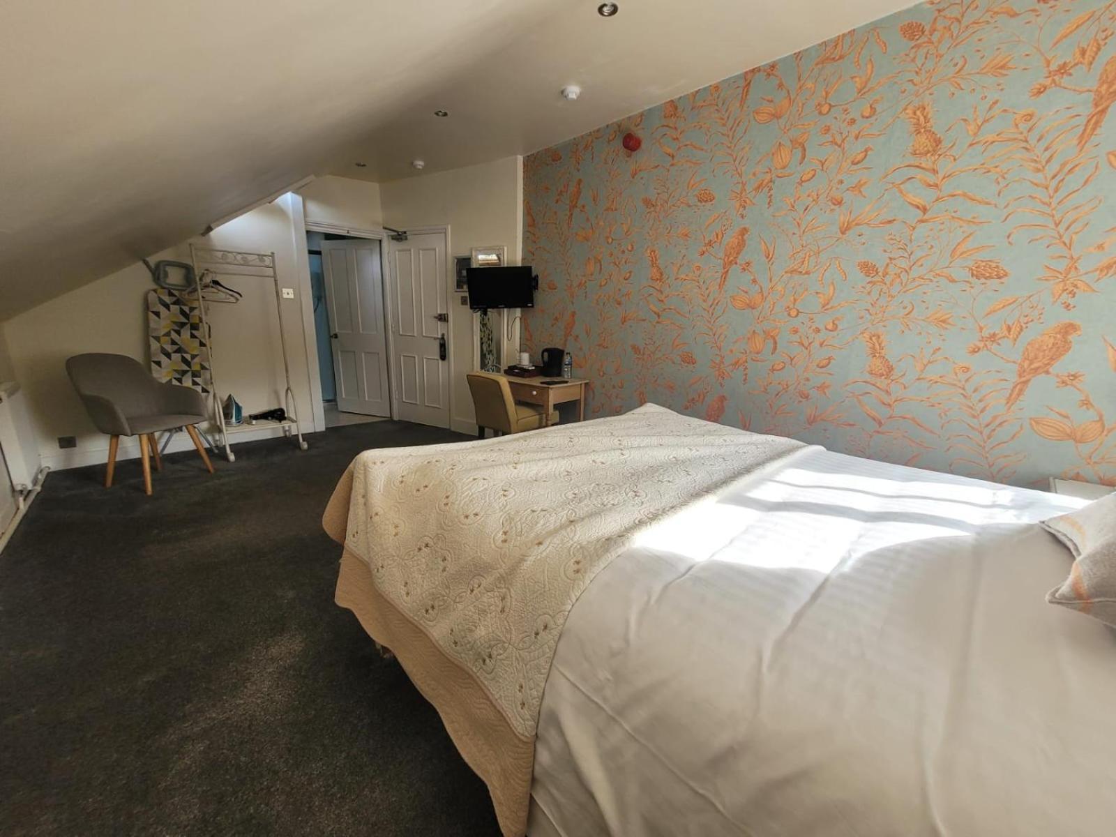 Bed and Breakfast Three Tuns Ashwell Экстерьер фото