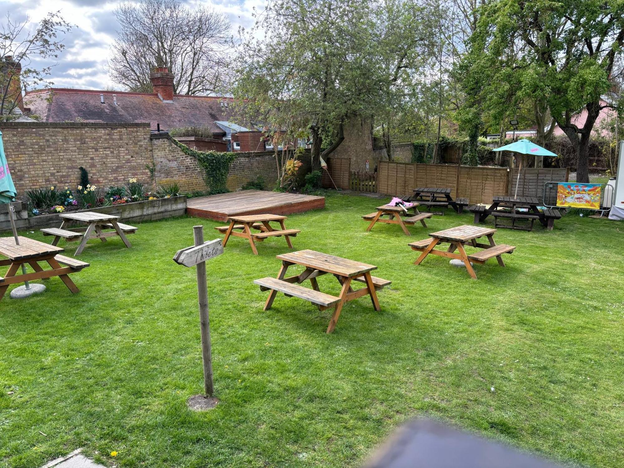 Bed and Breakfast Three Tuns Ashwell Экстерьер фото