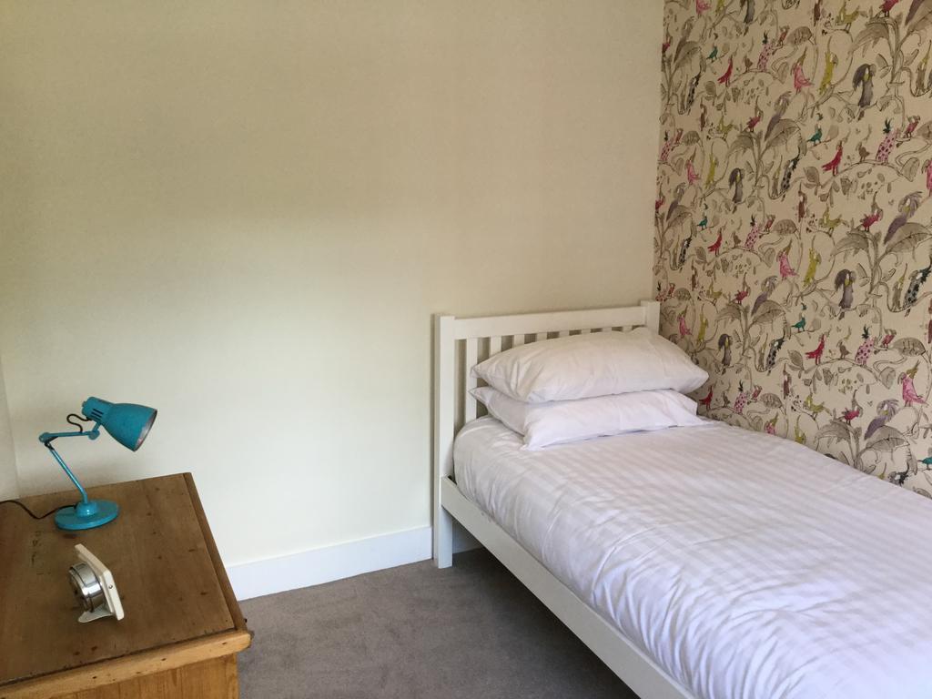 Bed and Breakfast Three Tuns Ashwell Экстерьер фото