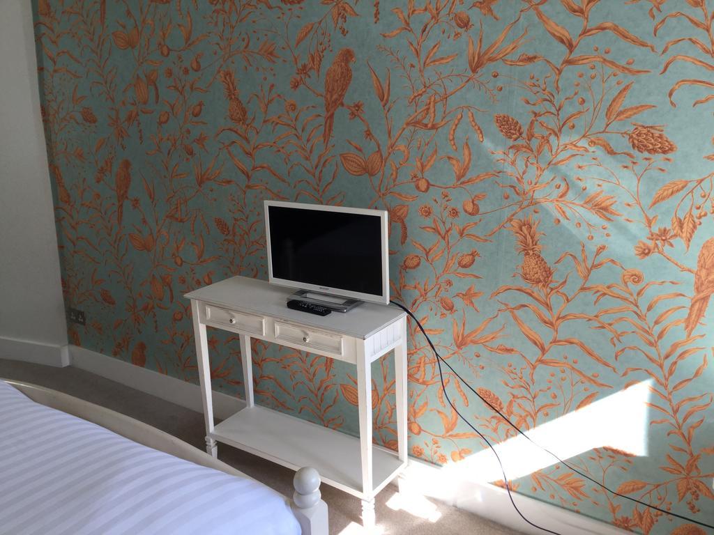 Bed and Breakfast Three Tuns Ashwell Экстерьер фото