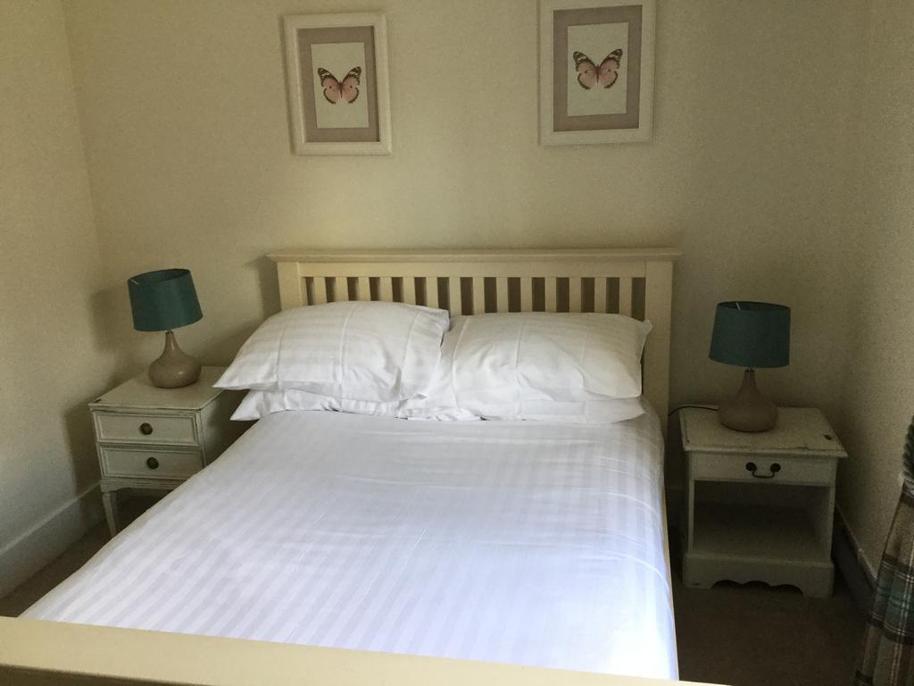 Bed and Breakfast Three Tuns Ashwell Экстерьер фото
