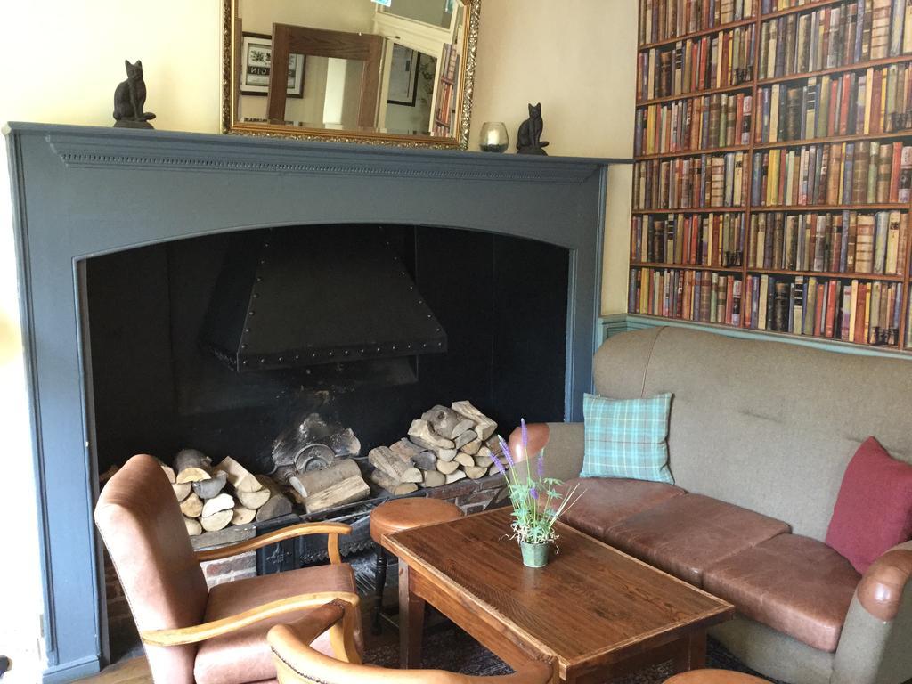 Bed and Breakfast Three Tuns Ashwell Экстерьер фото