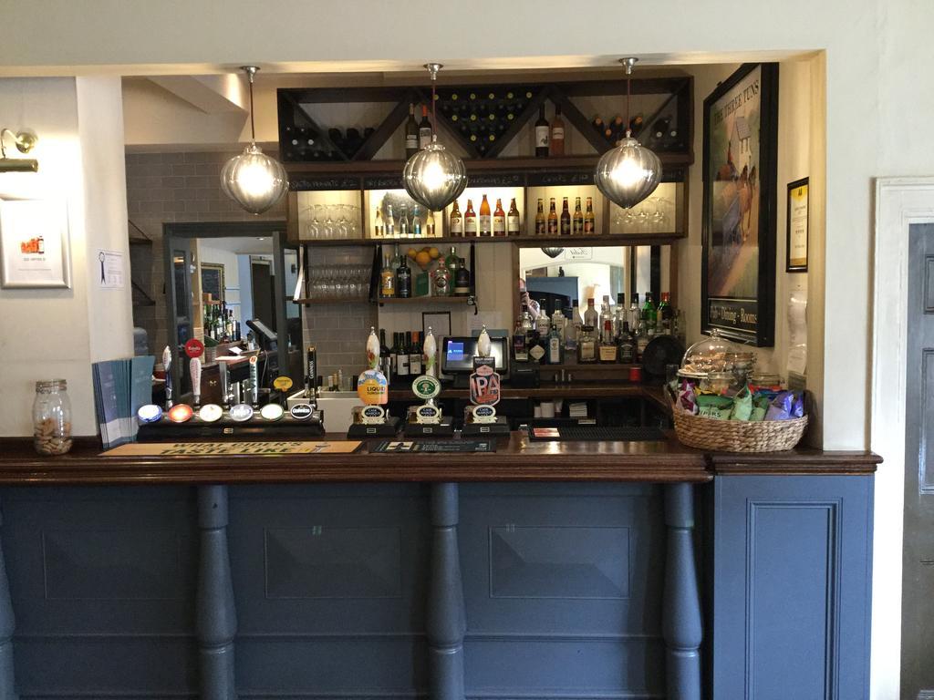 Bed and Breakfast Three Tuns Ashwell Экстерьер фото