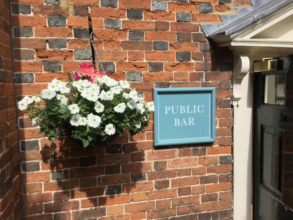 Bed and Breakfast Three Tuns Ashwell Экстерьер фото