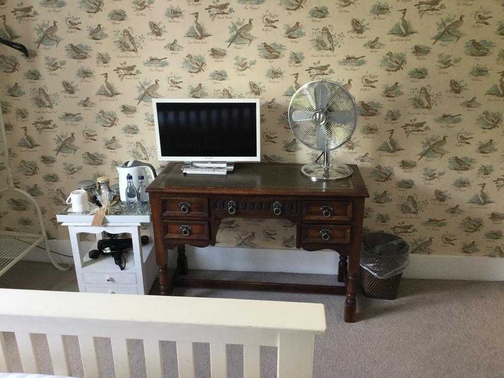Bed and Breakfast Three Tuns Ashwell Экстерьер фото